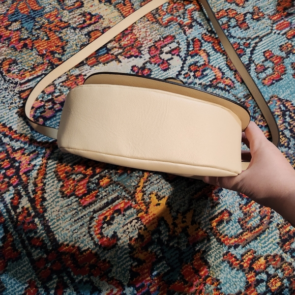 Vittoria Napoli Leather Crossbody Purse - Picture 2 of 8